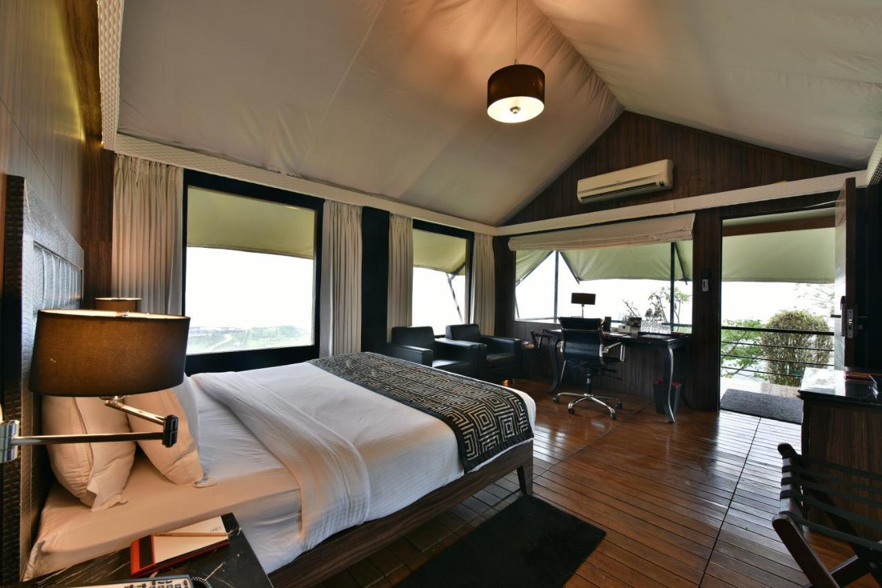 Della Resorts Lonavala Extérieur photo
